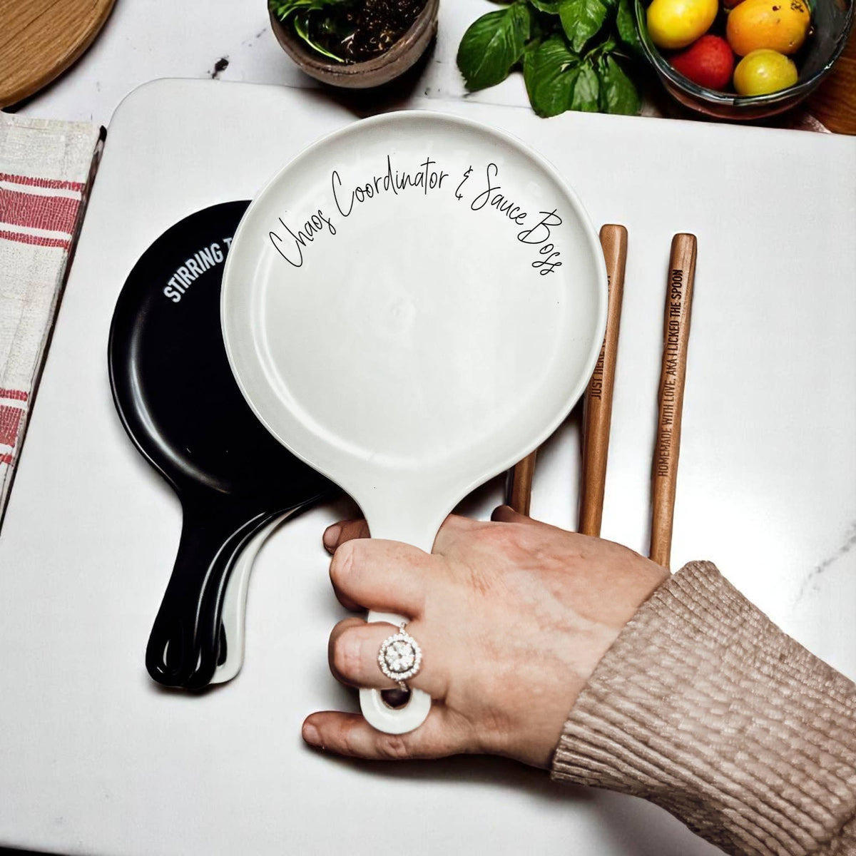 Sarcastic Kitchen Decor | Spoon Rest + Wooden Spoon Gift Set: Mom's Kitchen-BLACK / Dark Wood